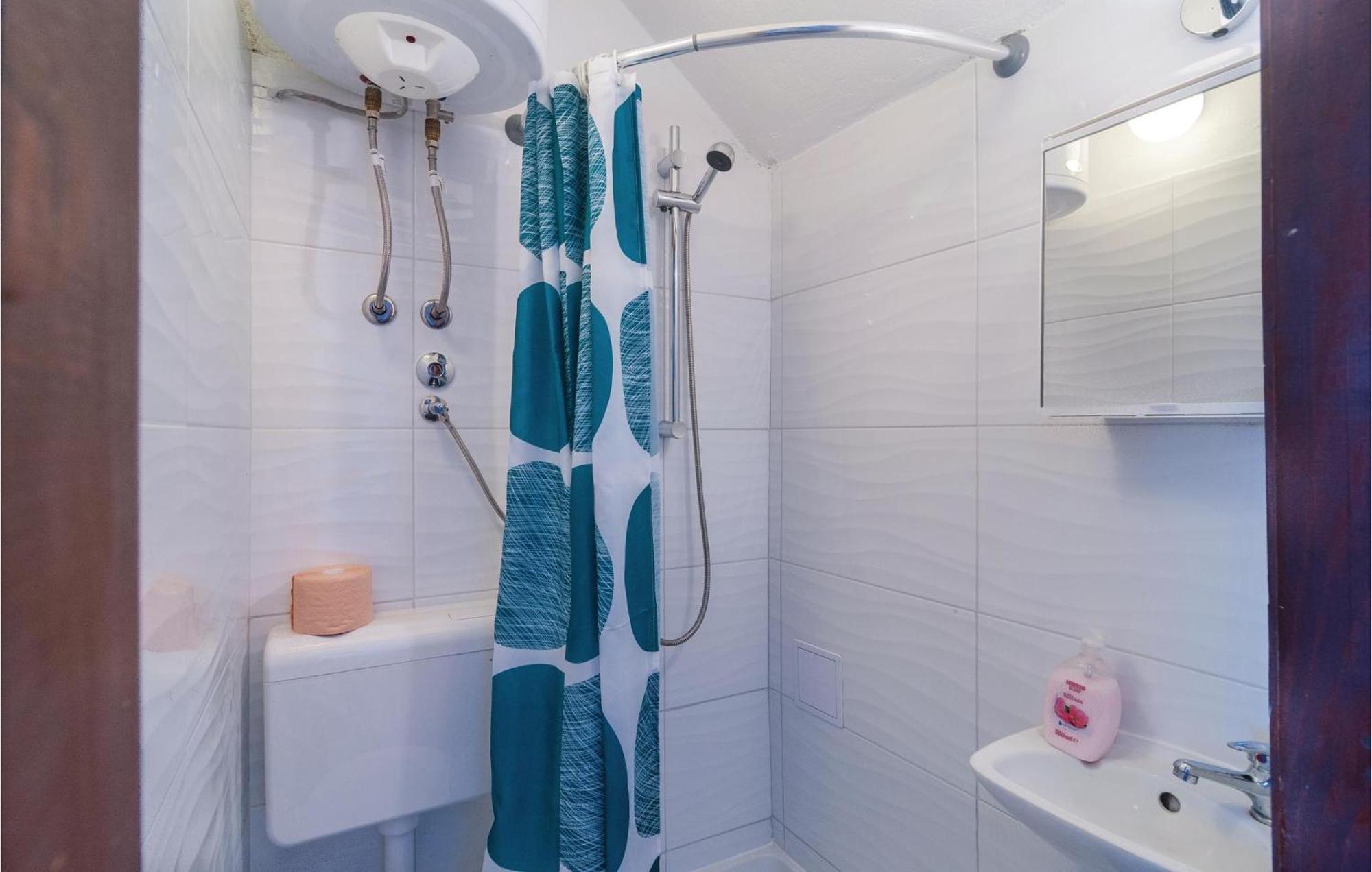 Gorgeous Apartment In Omis With House Sea View 외부 사진