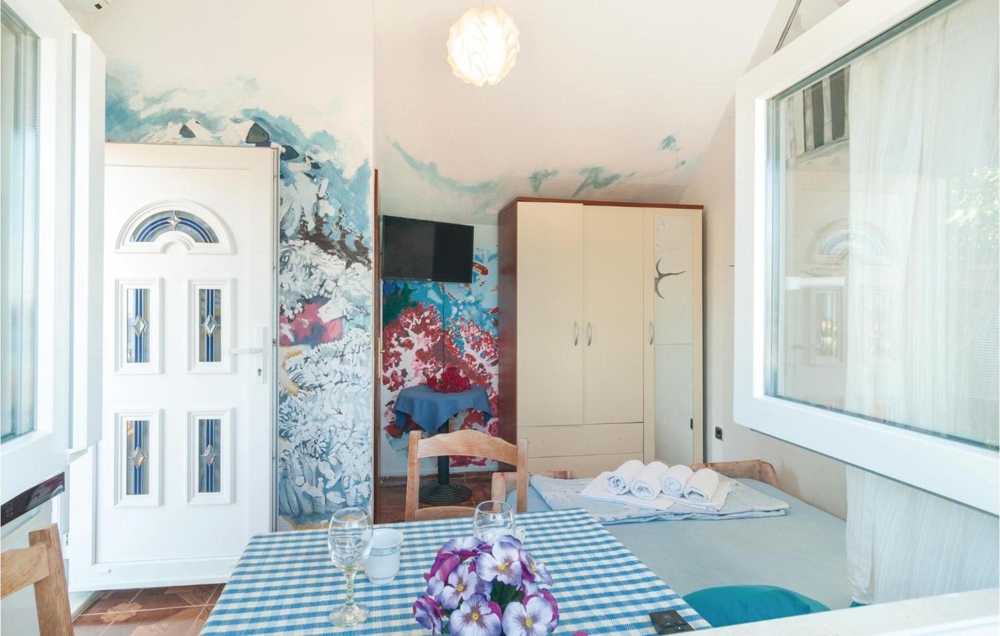 Gorgeous Apartment In Omis With House Sea View 외부 사진