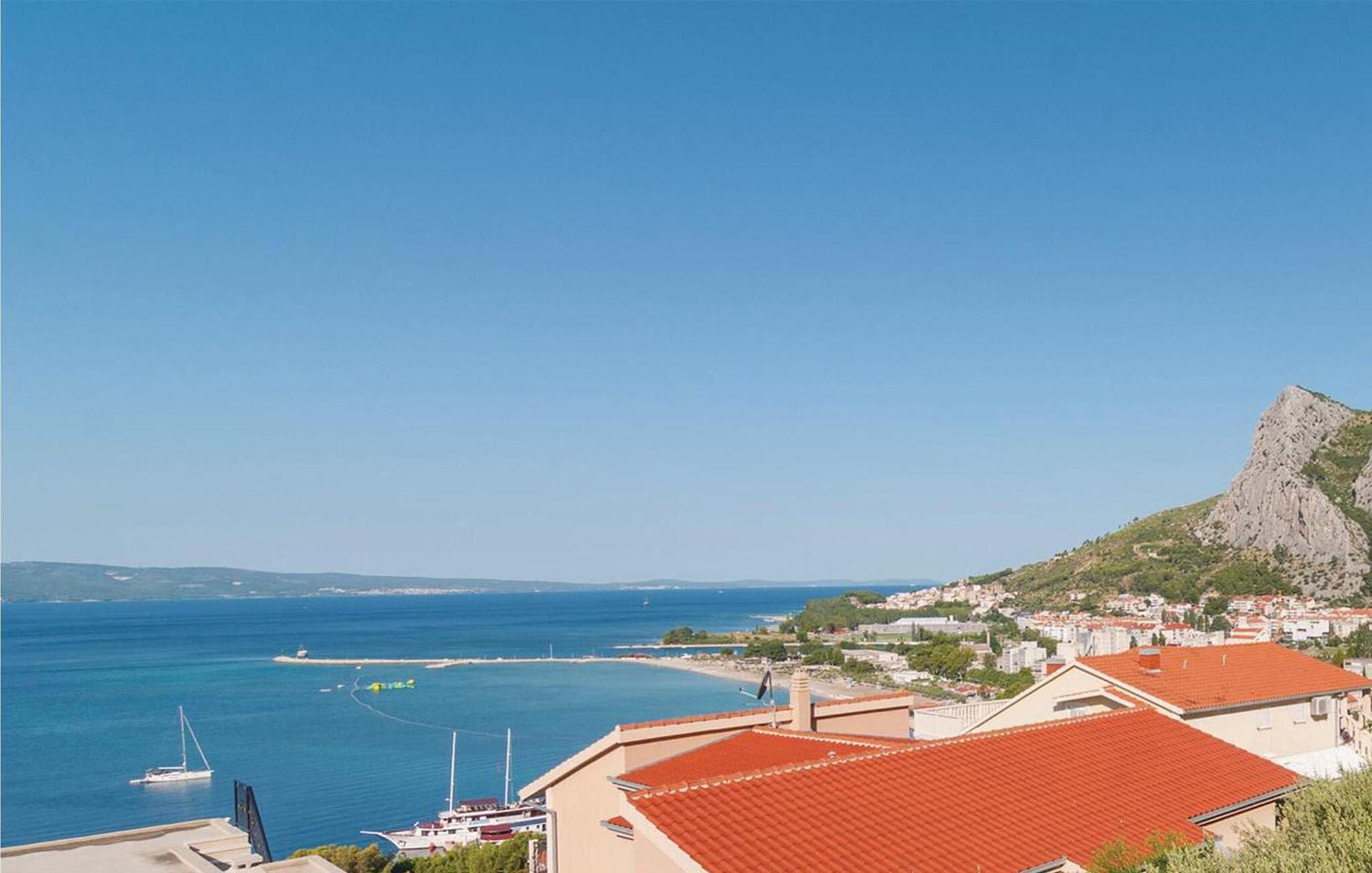 Gorgeous Apartment In Omis With House Sea View 외부 사진